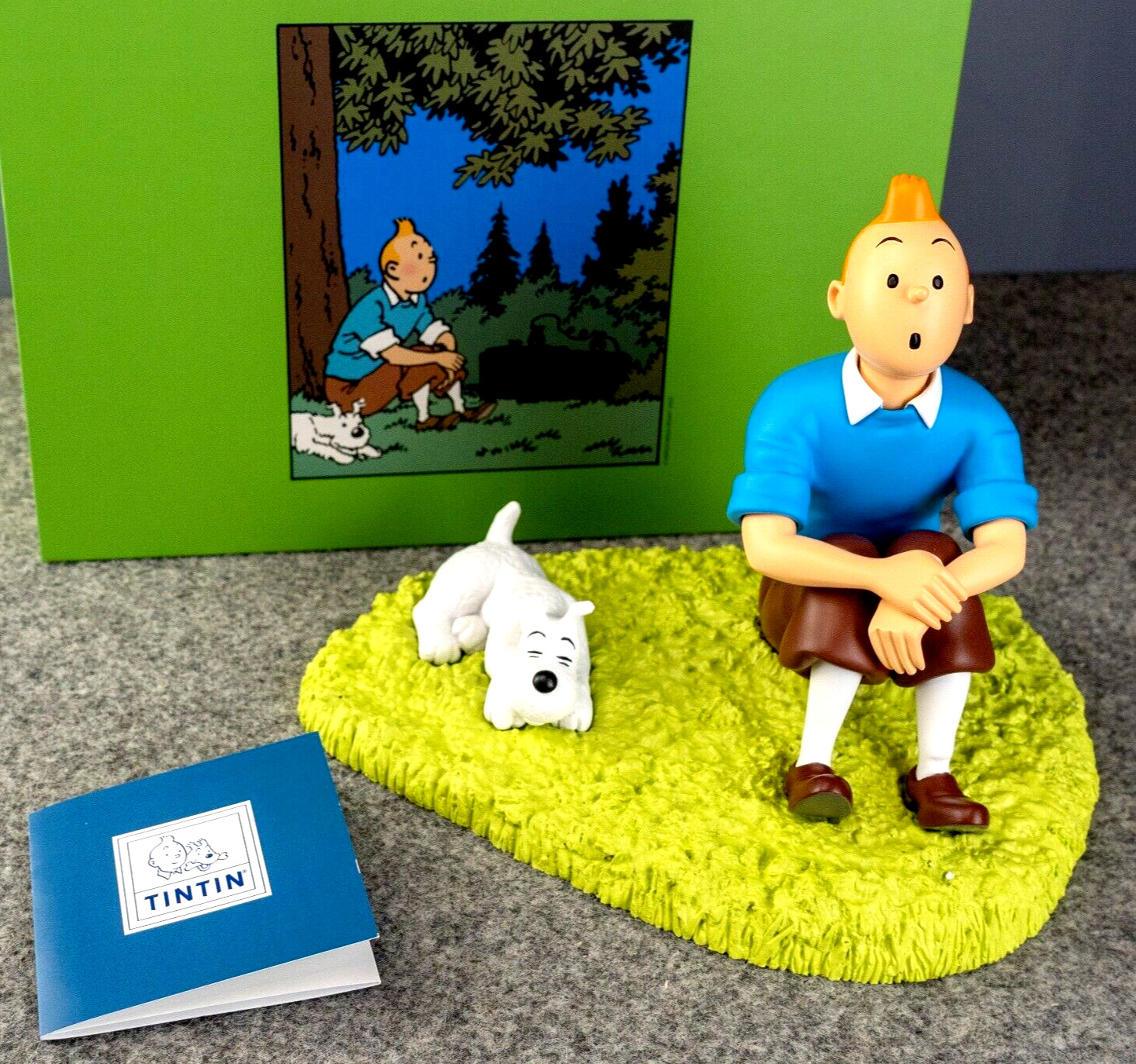 Statuette Moulinsart Tintin 47001: Tintin & Snowy Resin Model Figurine 2022