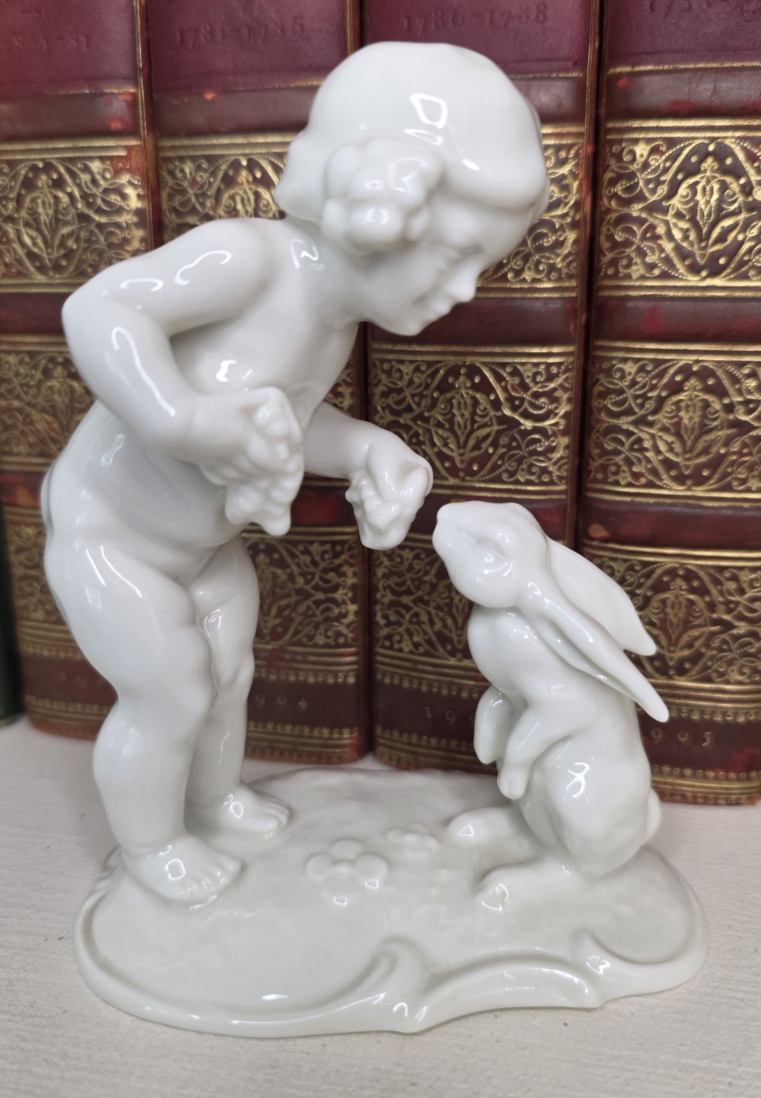Vintage Hutschenreuther Porcelain Putto Cherub Feeding Bunny Tutter 1439