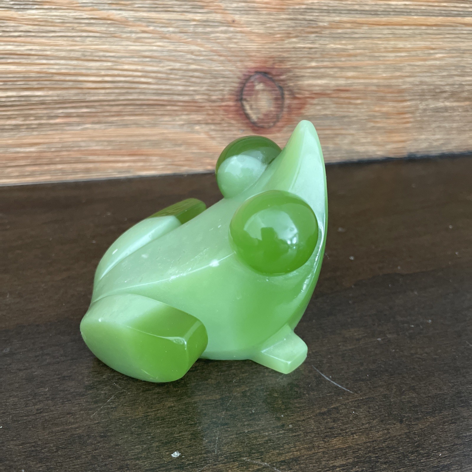 Vintage Italian Faux Jade Green Tree Frog Sculpture Realism Cute