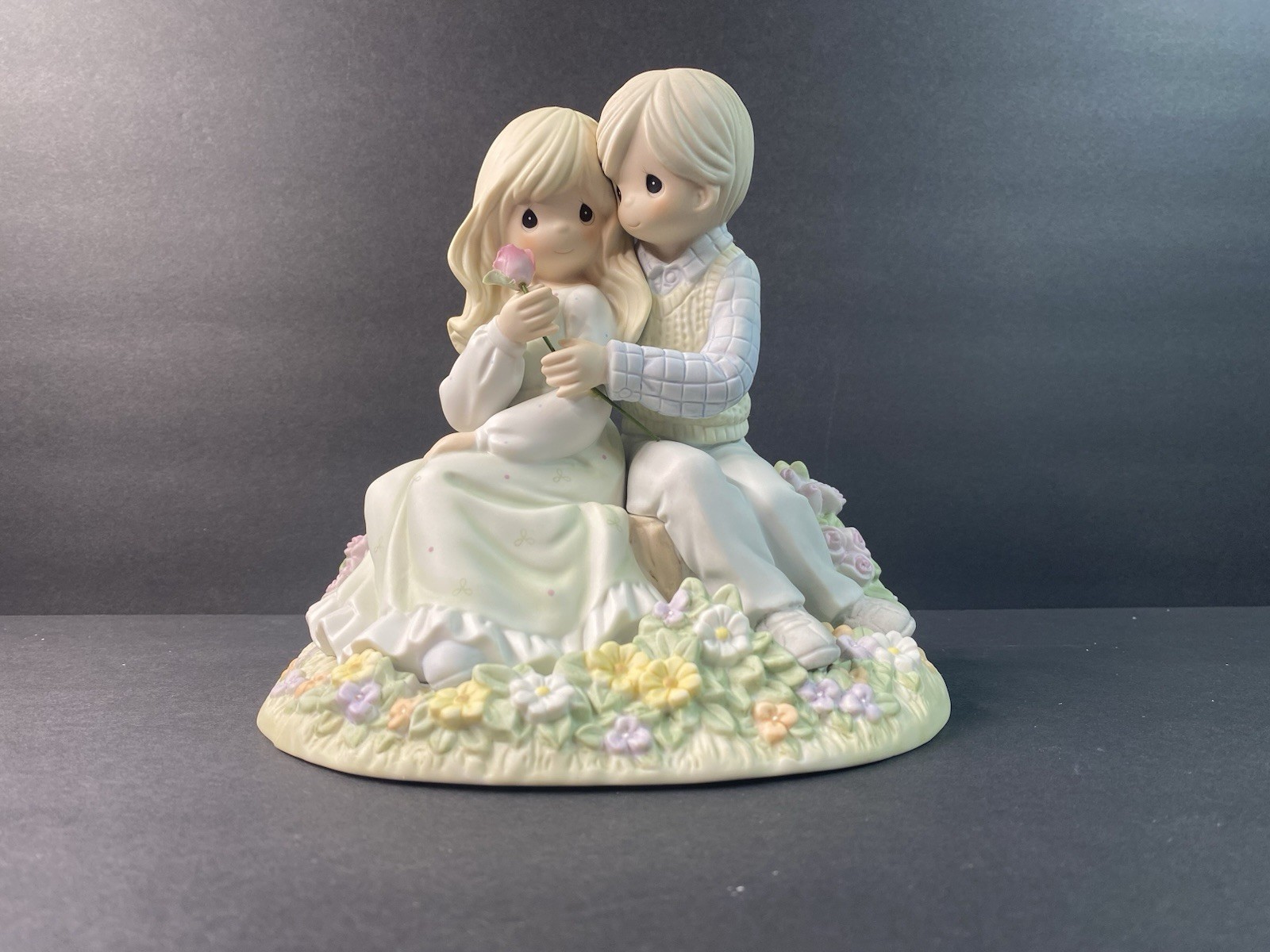 Precious Moments “My Heart Belongs To You” 2002 Limited Edition 110268