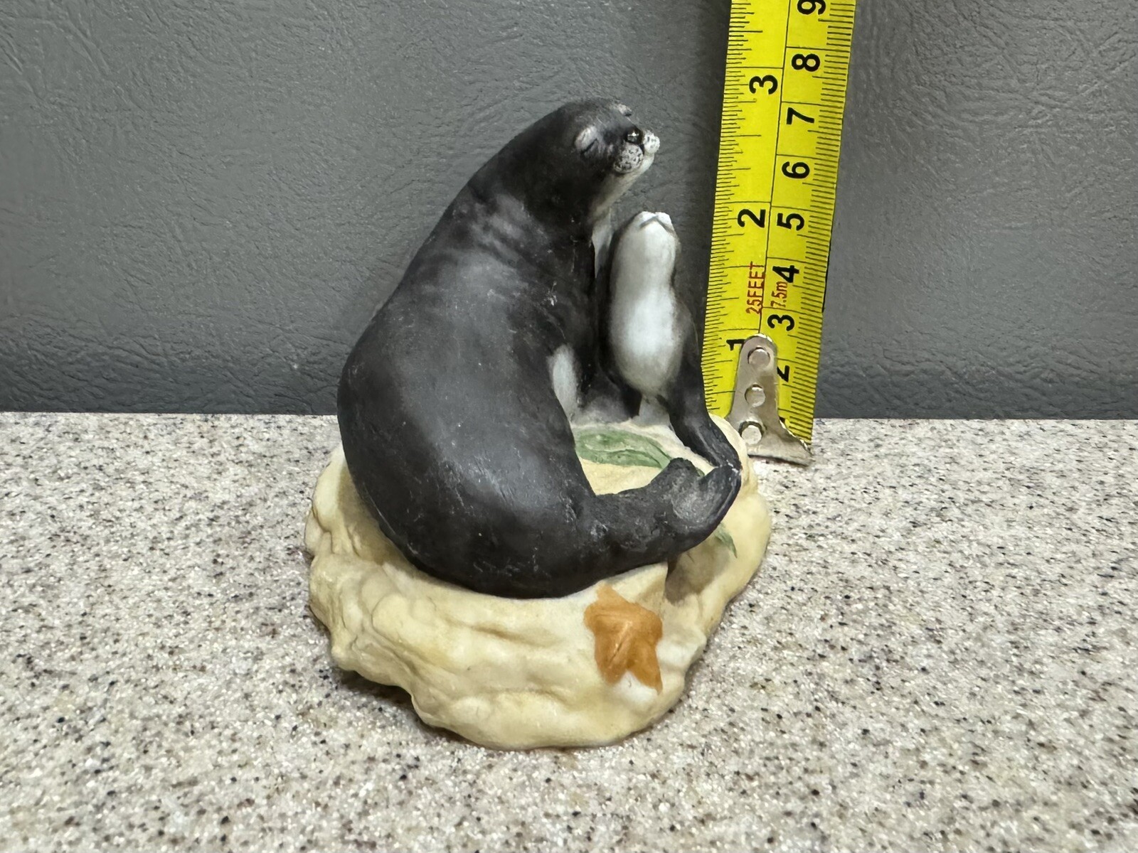 Vtg Franklin Mint Endangered Mother & Baby Hawaiian Monk Seals 1989 3.5″ in VGC