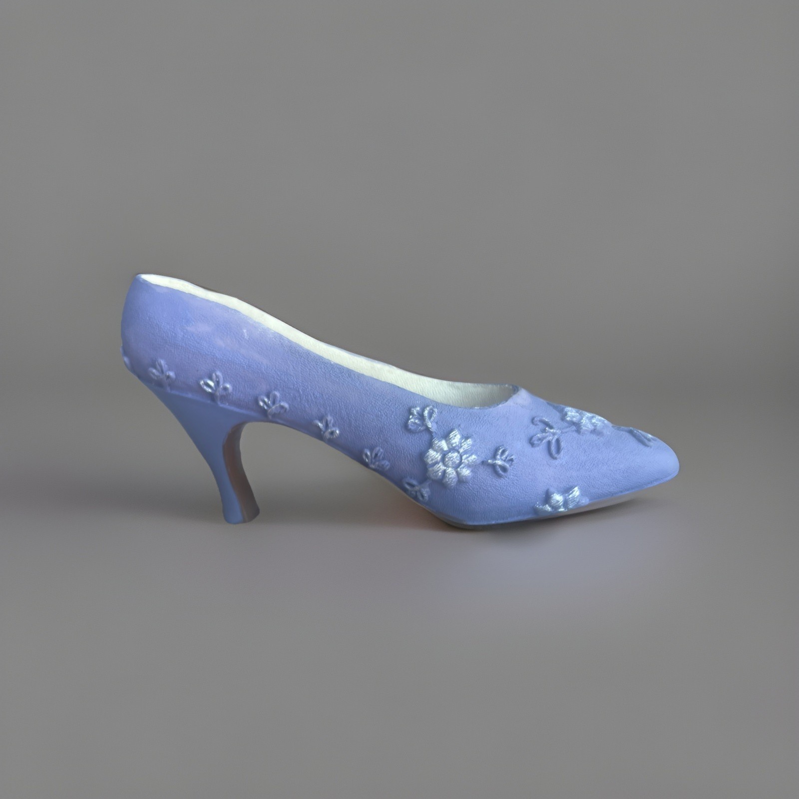 1999 Kingsbridge My Treasure Victorian High Heel Resin Shoe Miniature Decoration