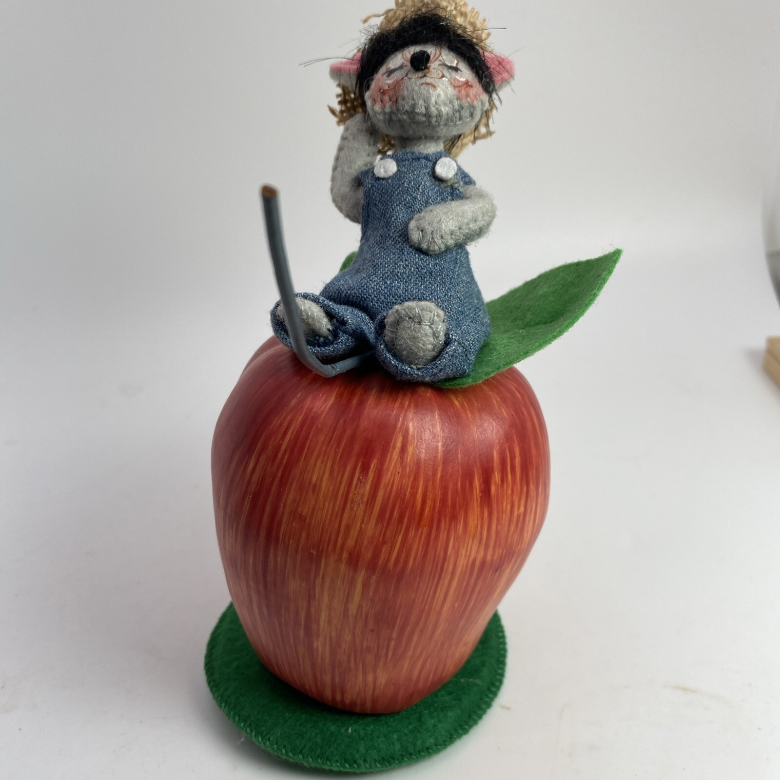 Annalee Orchard Nap Mouse on The Apple Whimsical Figurine Thanksgiving Decor