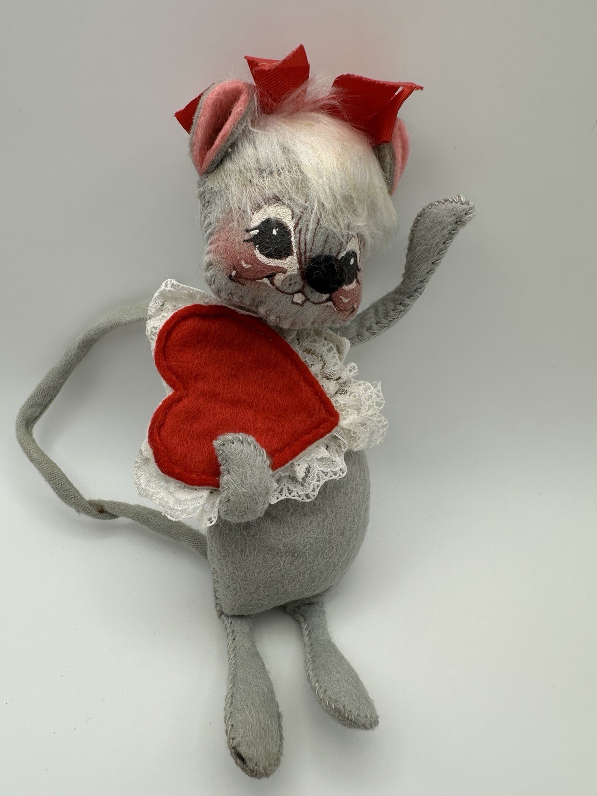 Valentine’s Day 1965 Annalee Girl Gray Mouse 6″ Holding Heart