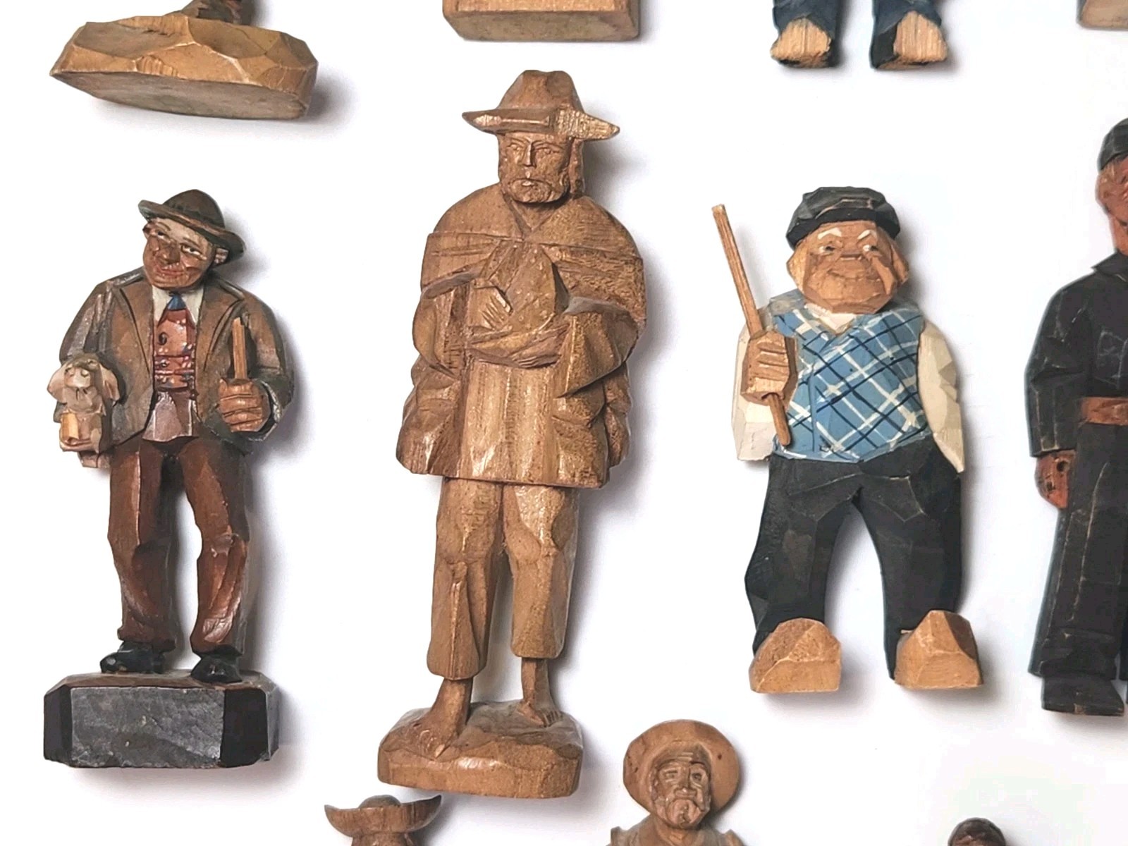 Lot Of 28 Amazing Hand Carved Wooden Wood Sculptures Gunnarsson, Trygg, E. Sioui