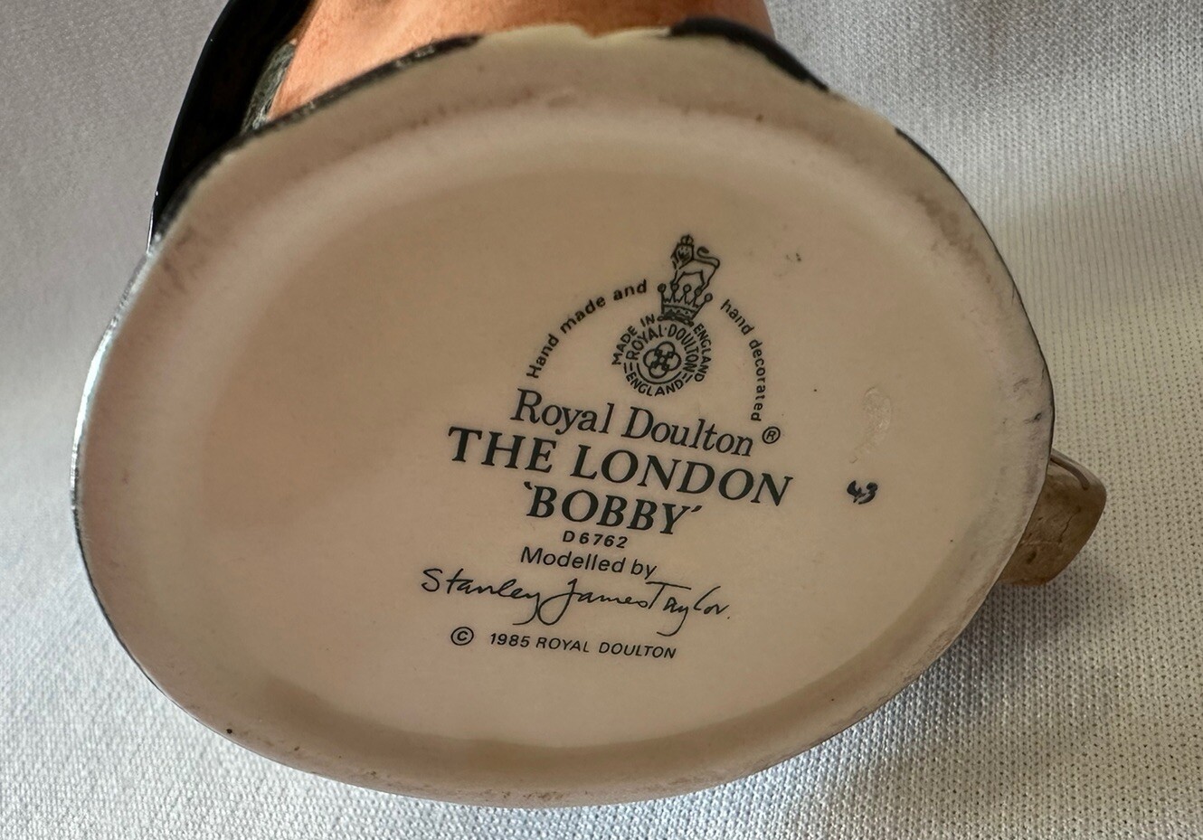 Royal Doulton The London Bobby 4″ Toby Jug Mug D6762 1985 England