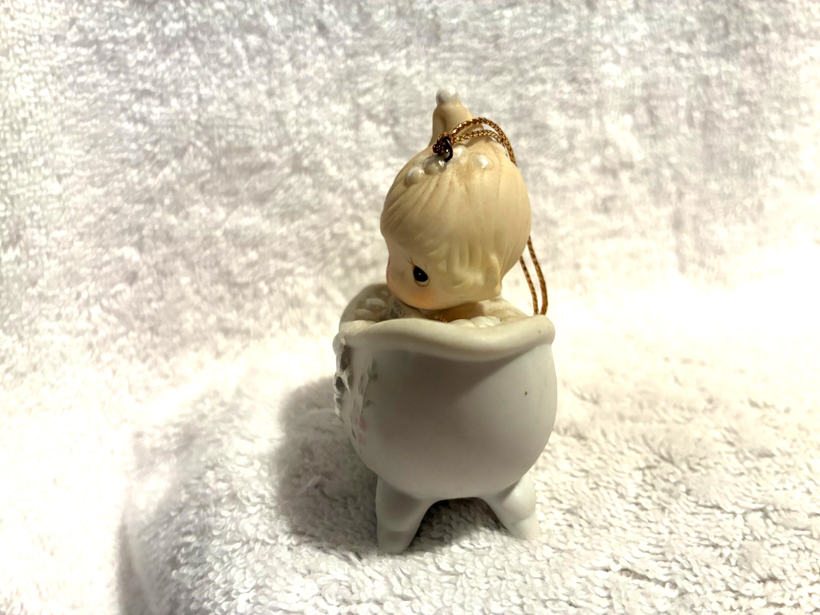 Precious Moments Girl In Tub He Cleansed My Soul Ornament 1987 2 3/4″ T x2 1/2″