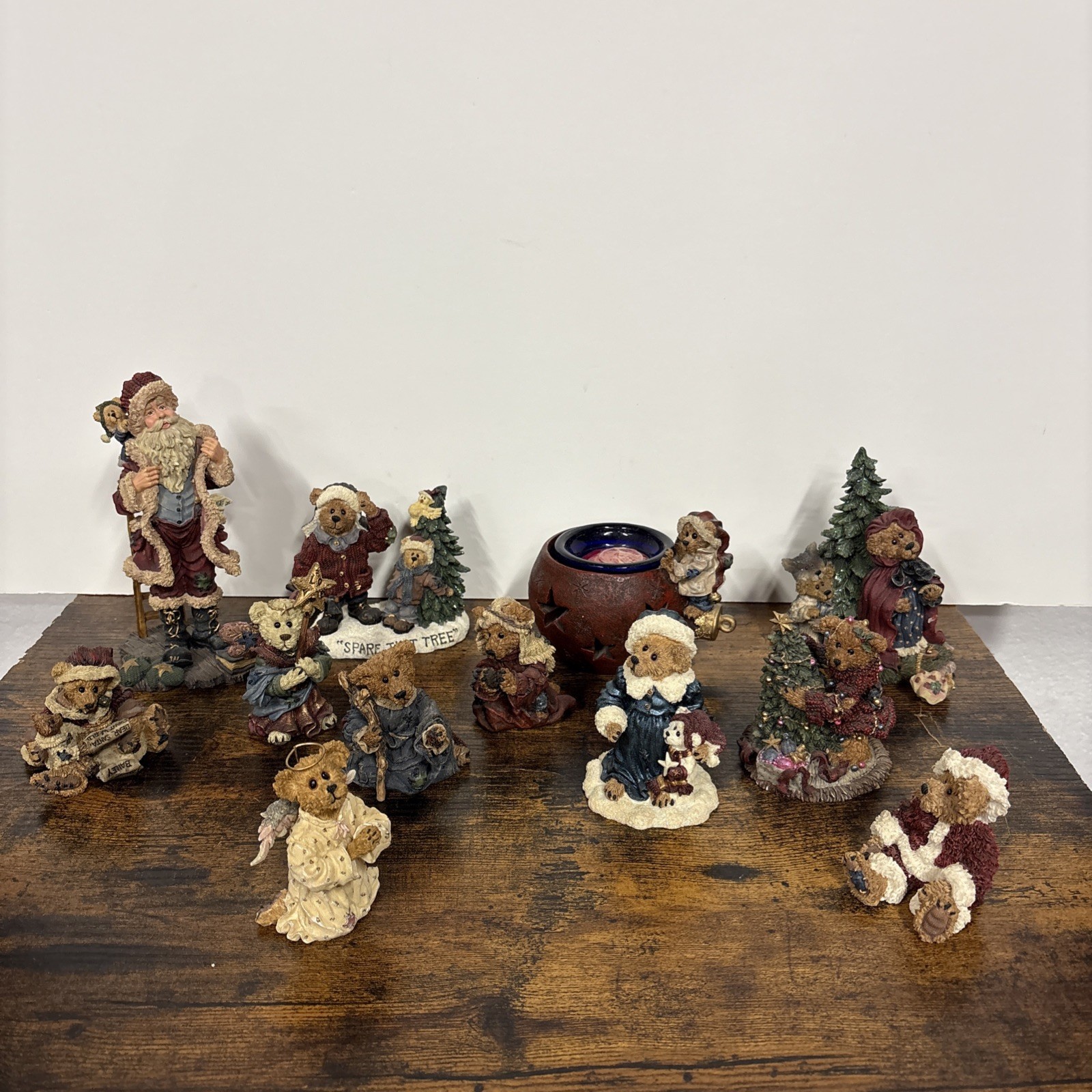 Boyds Bears & Friends Christmas LOT of 12 Figurines Mixed Series/Style WithBoxes