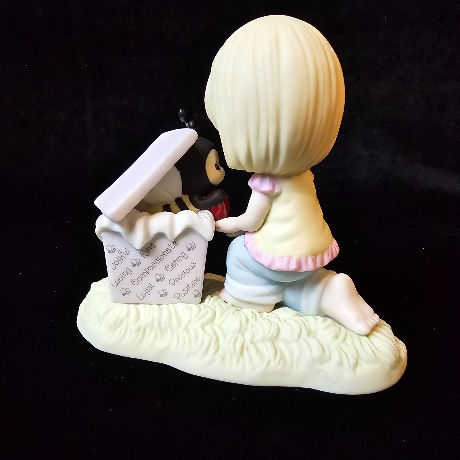 SIGNED Precious Moments “Bee The Gift of Love” Chapel Event Exclusive Bug NIB