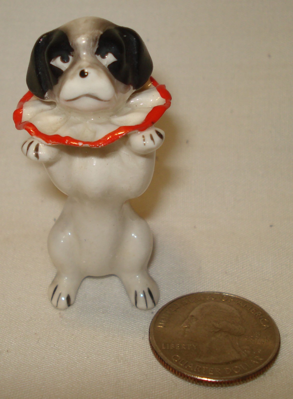 Hagen Renaker S1413 Napco Japan Black Circus Dog Ruffled Collar Mini Figurine