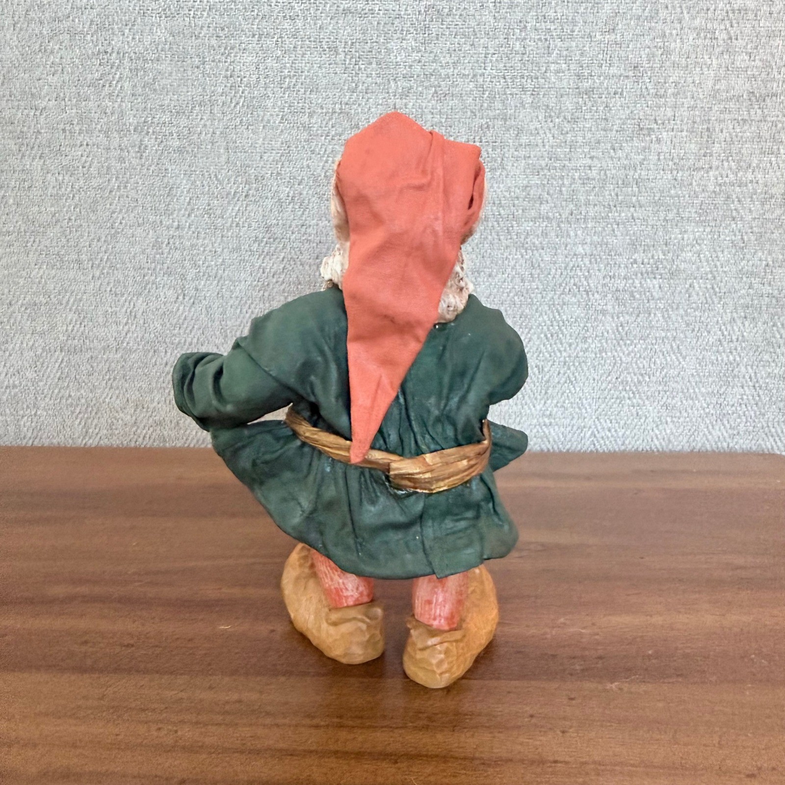 Vintage 1988 Kurt Adler Clothique Santa’s Helper Workshop Elf Figurine Folk Art