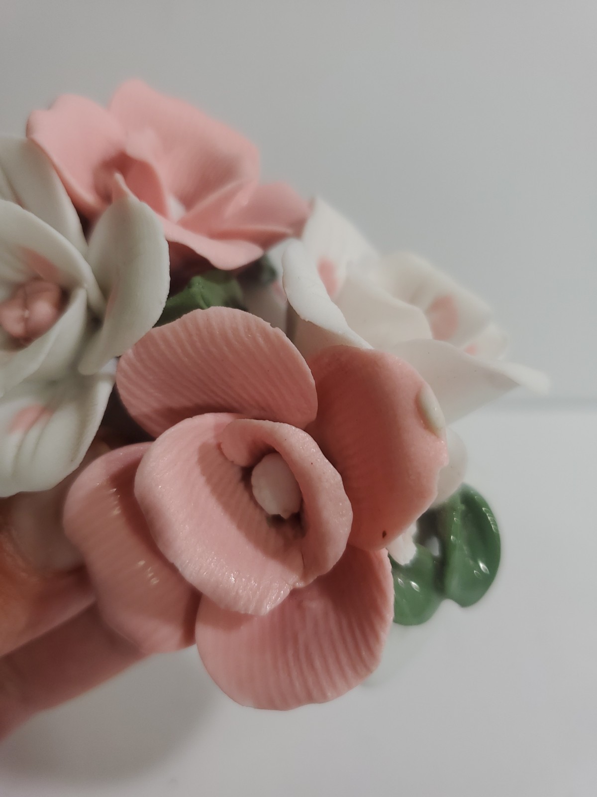 Vintage Capodimonte Style Pink Porcelain Rose Figure 3D Roses Romantic Decor 3.5