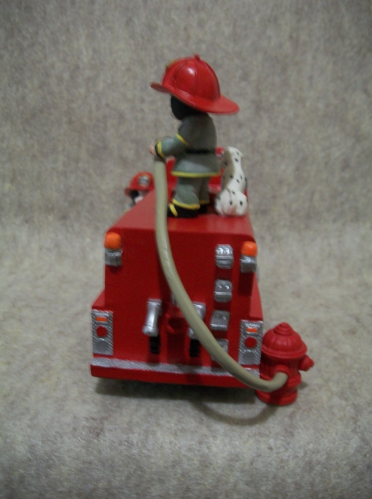 Tanker Teamwork – Call of Duty Fire Truck – Mary Moo Moo Cow Figurine