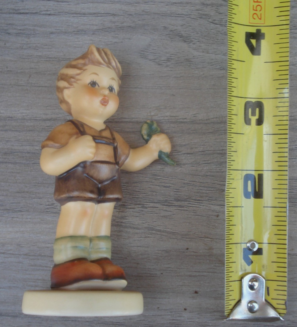 MJ HUMMEL/Goebel vintage “Boy with 4-leaf Clover” & ORIGINAL box Good condition!