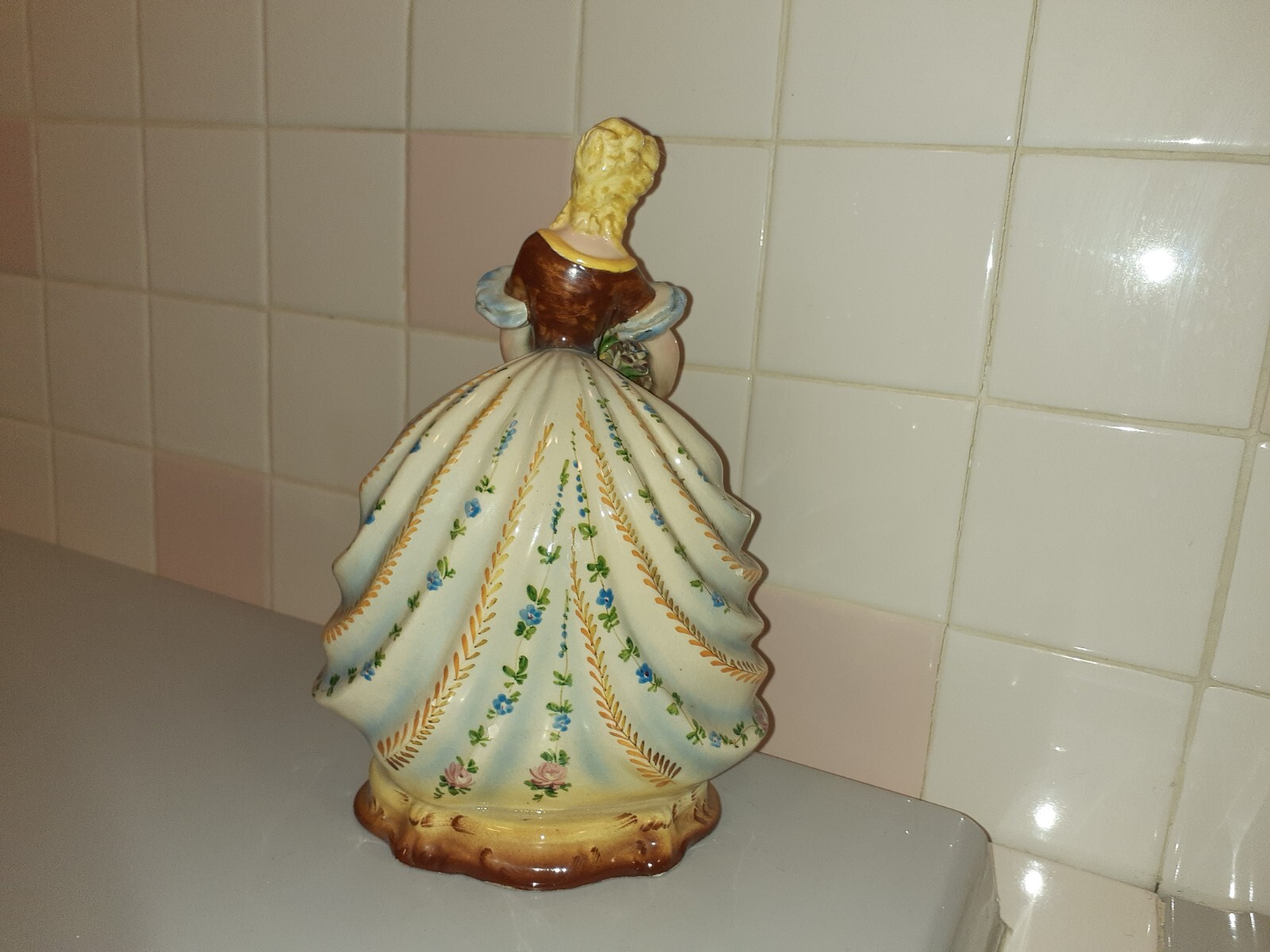 ZSZ FS Nove Italy Ceramic Beautiful Lady with Gorgeous Dress Figurine 10.3″ tall