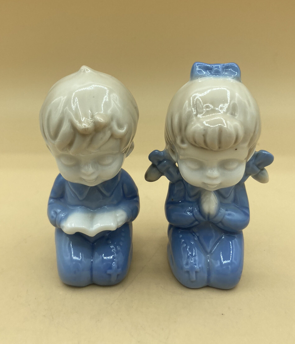 Vintage Pair of Kneeling Children Praying Blue Outfits Ceramic Japan