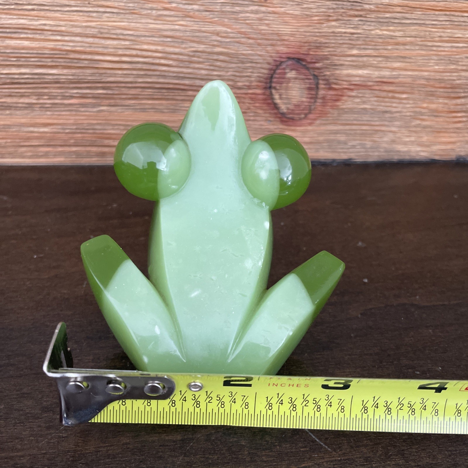Vintage Italian Faux Jade Green Tree Frog Sculpture Realism Cute