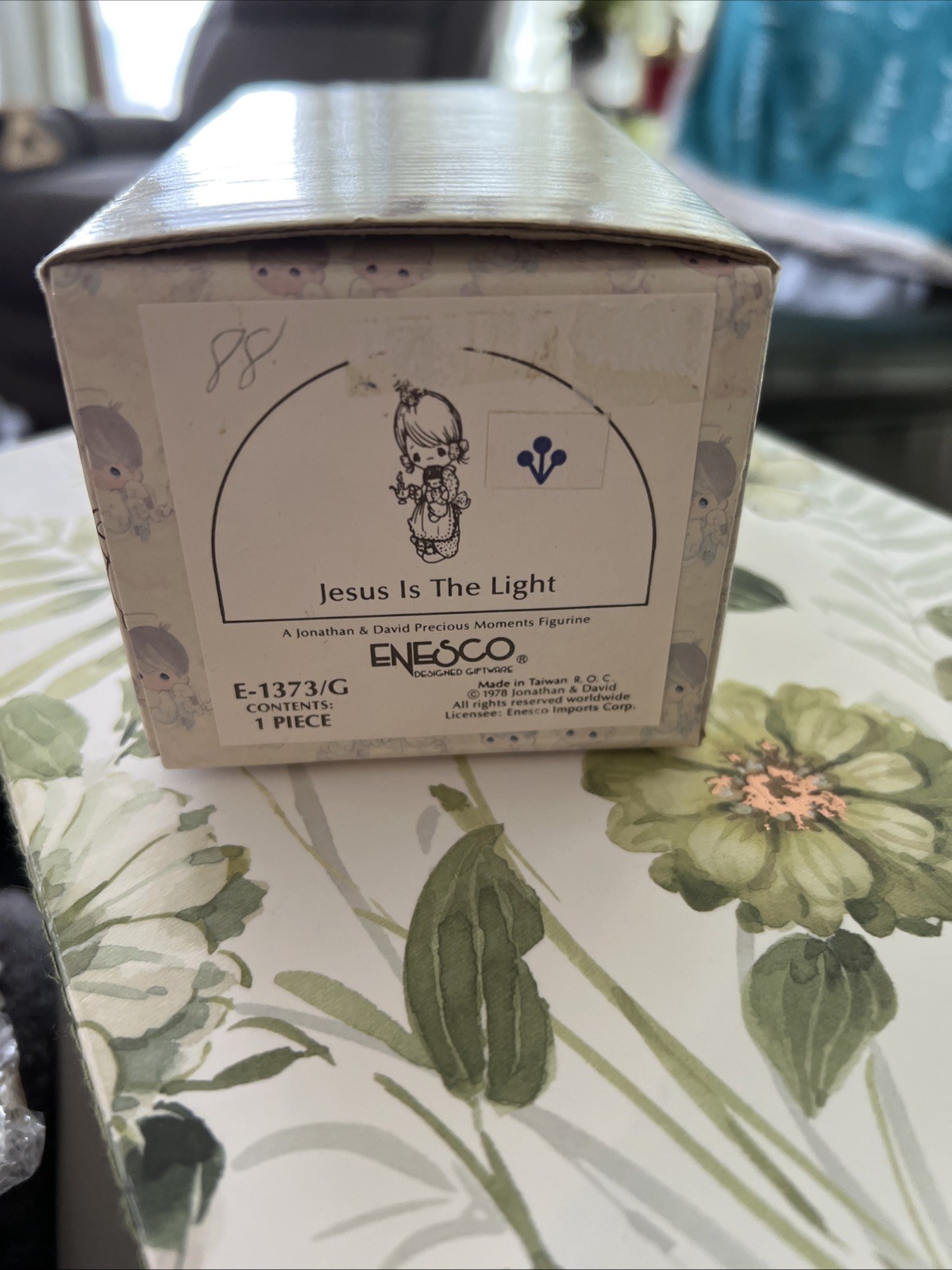 Precious Moments J&D JESUS IS THE LIGHT E-1373/G 1978 Original W /Box