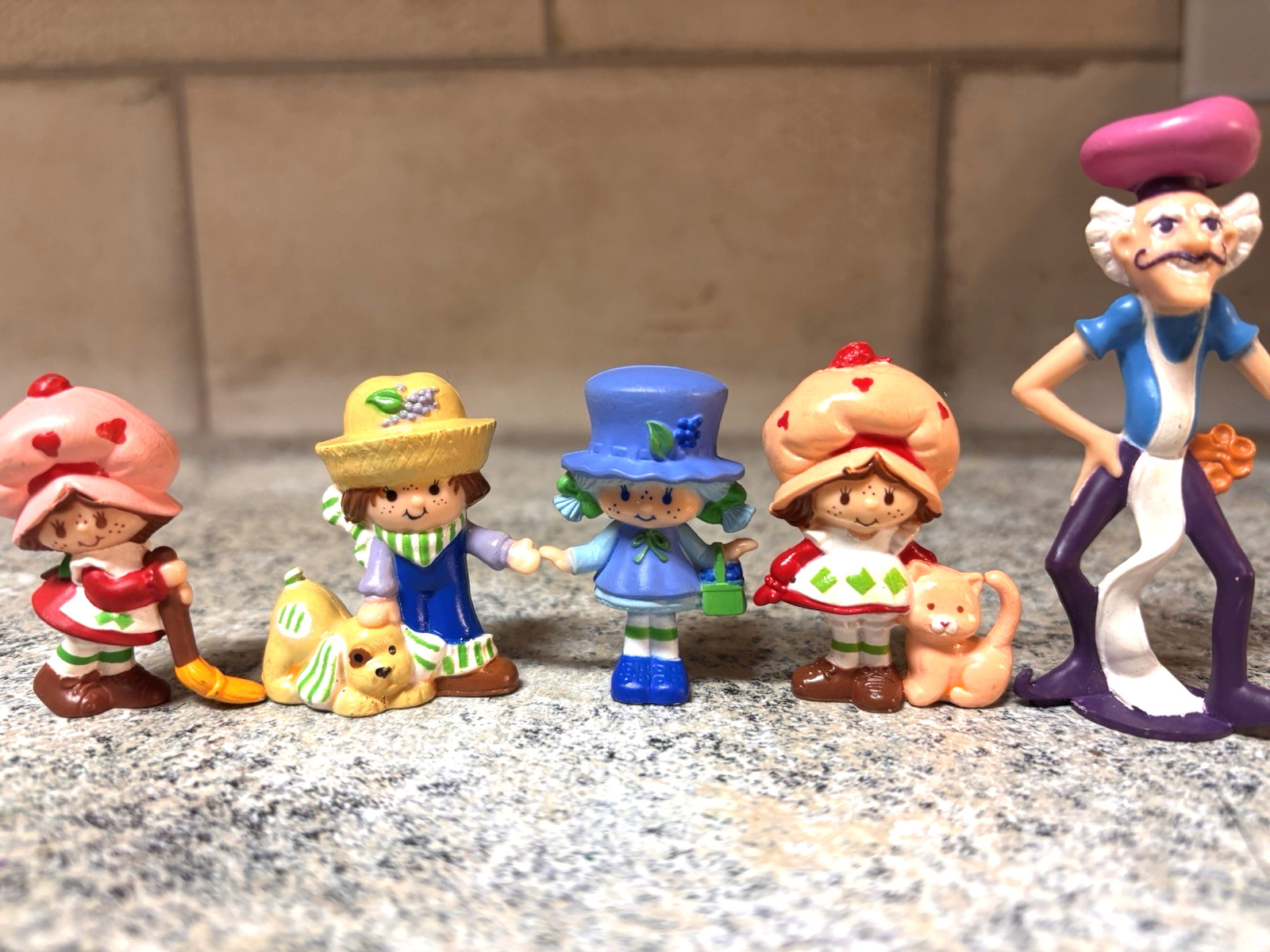 Vintage 1981 Strawberry Shortcake Figures Lot 5 AGC Pie Man Huckleberry Blueberr