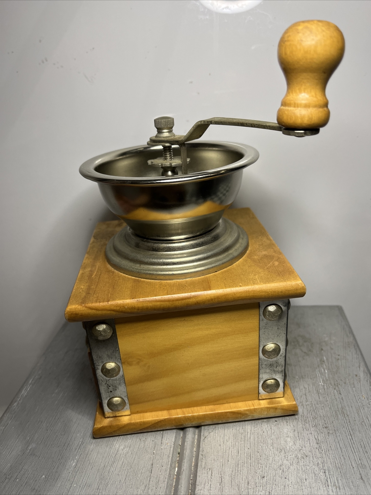 Coffee Grinder Collectable for Display unsure if its working.,