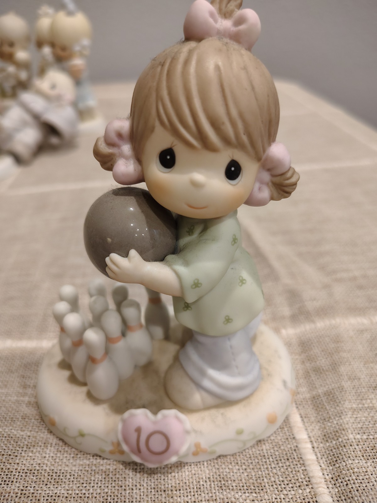 Precious Moments “Growing In Grace” Age 10 Brunette 1996 Bowling #183873