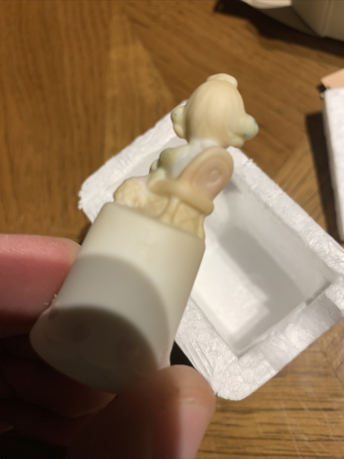 Precious Moments Thimble 1984 MOTHER SEW DEAR – EXC Condition #13293 Enesco