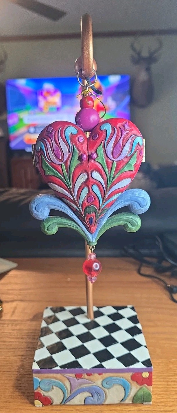 Jim Shore Heartwood Creek Multi-colored Tall Heart figurine