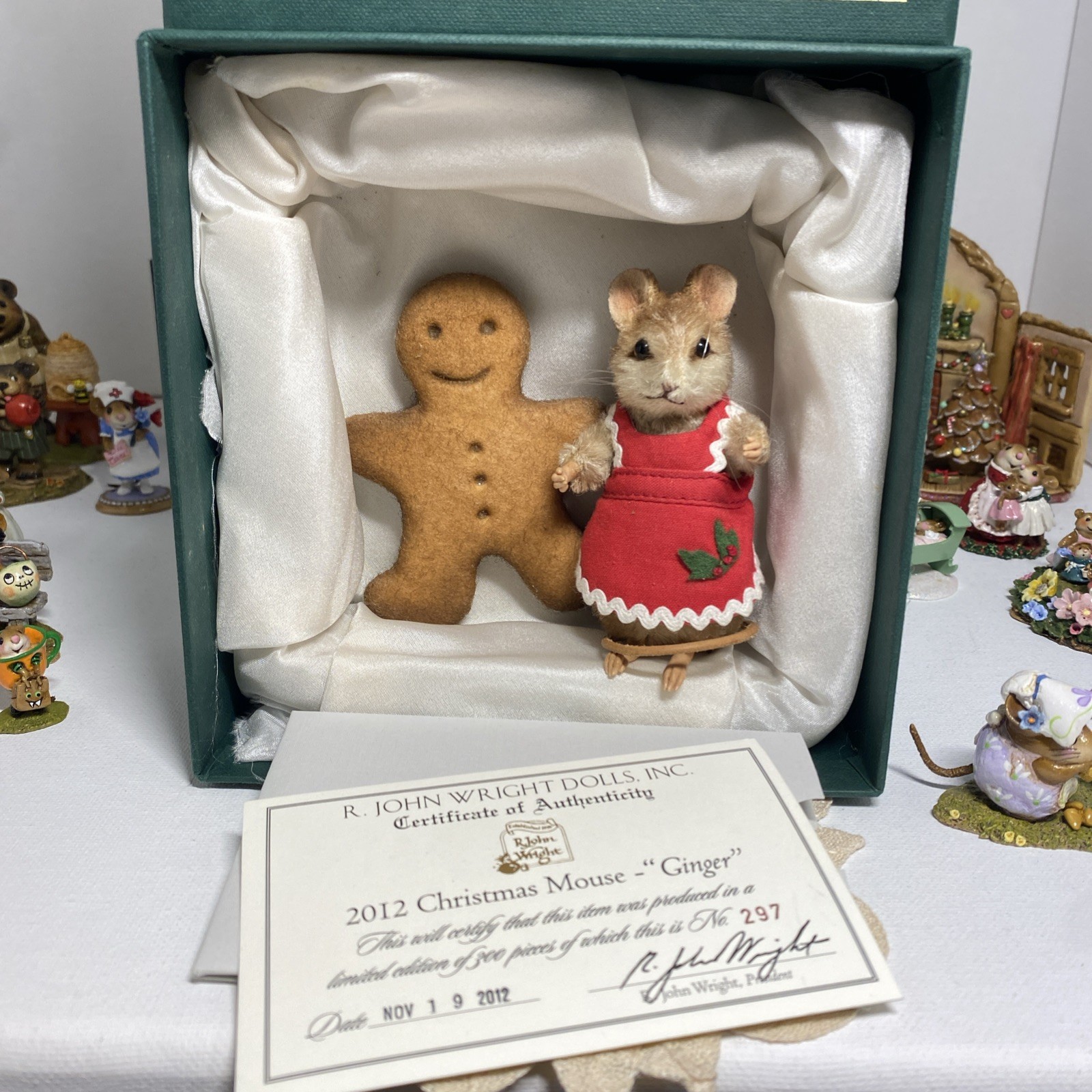 R. John Wright #297 of 300, 2012 Christmas Mouse-“Ginger” Orig. Box&Certificate