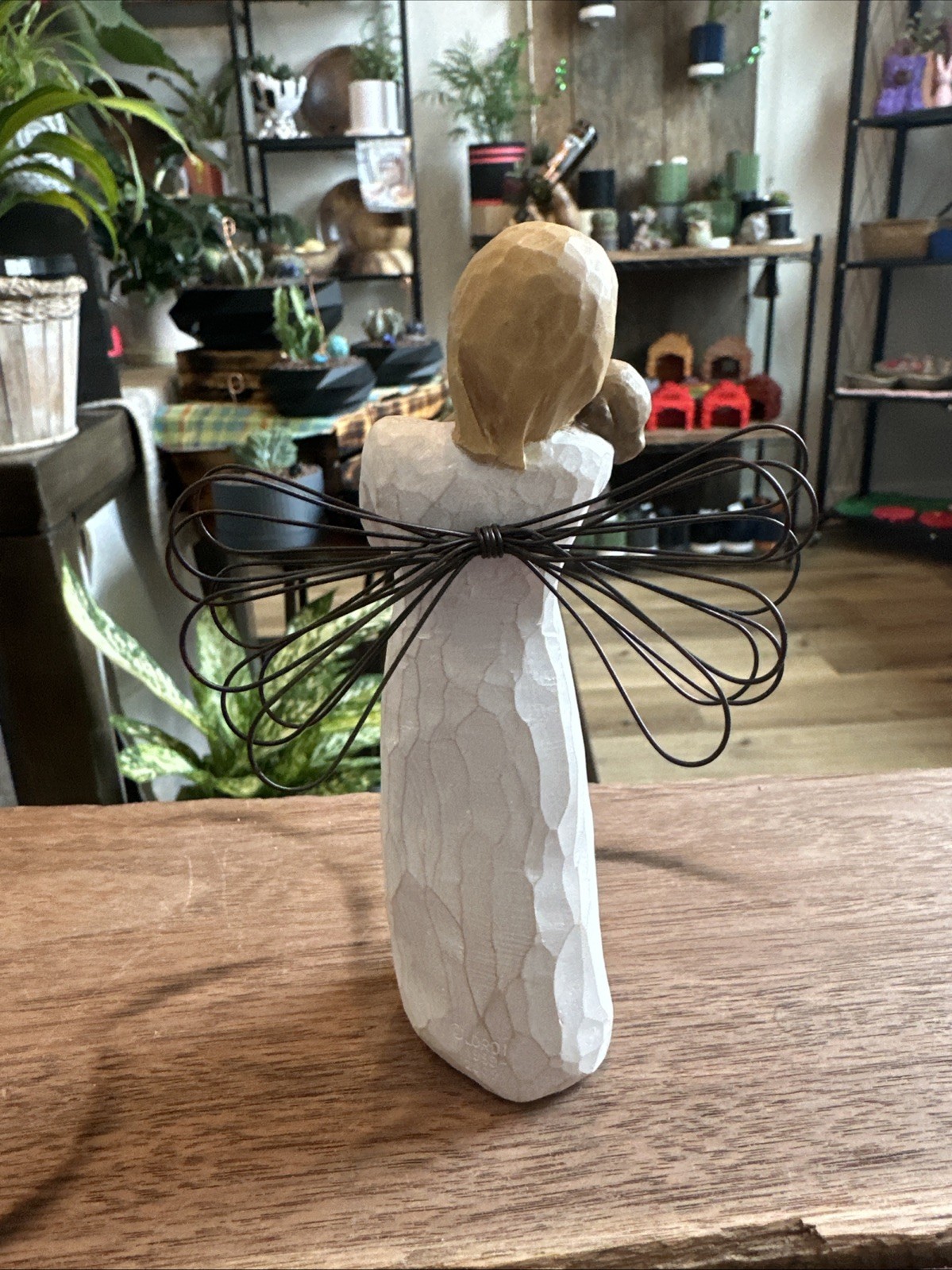 Willow Tree Angel of Friendship (26011) original packaging. gift quality.