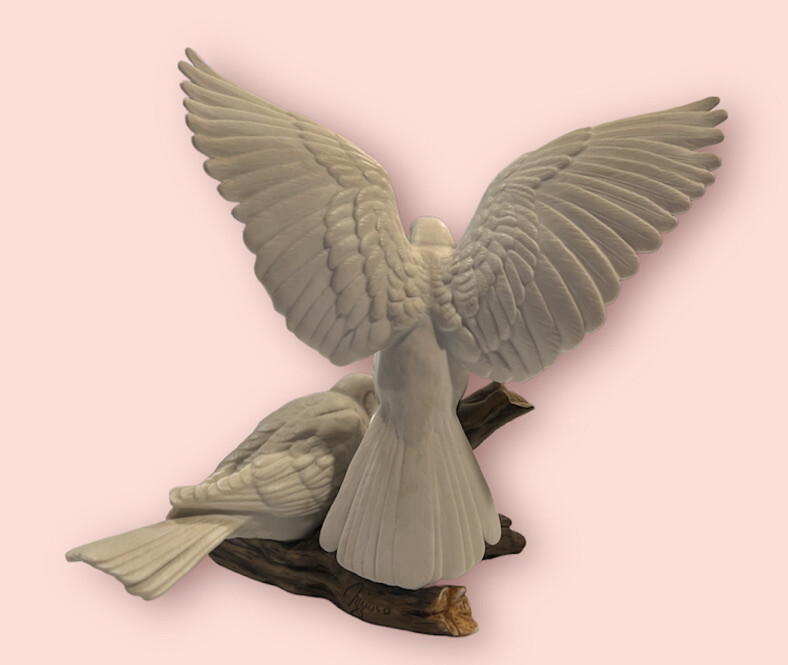 Flawless Vintage 1985 Homco Mizuno Masterpiece Porcelain White Doves 8″ x 8.5″