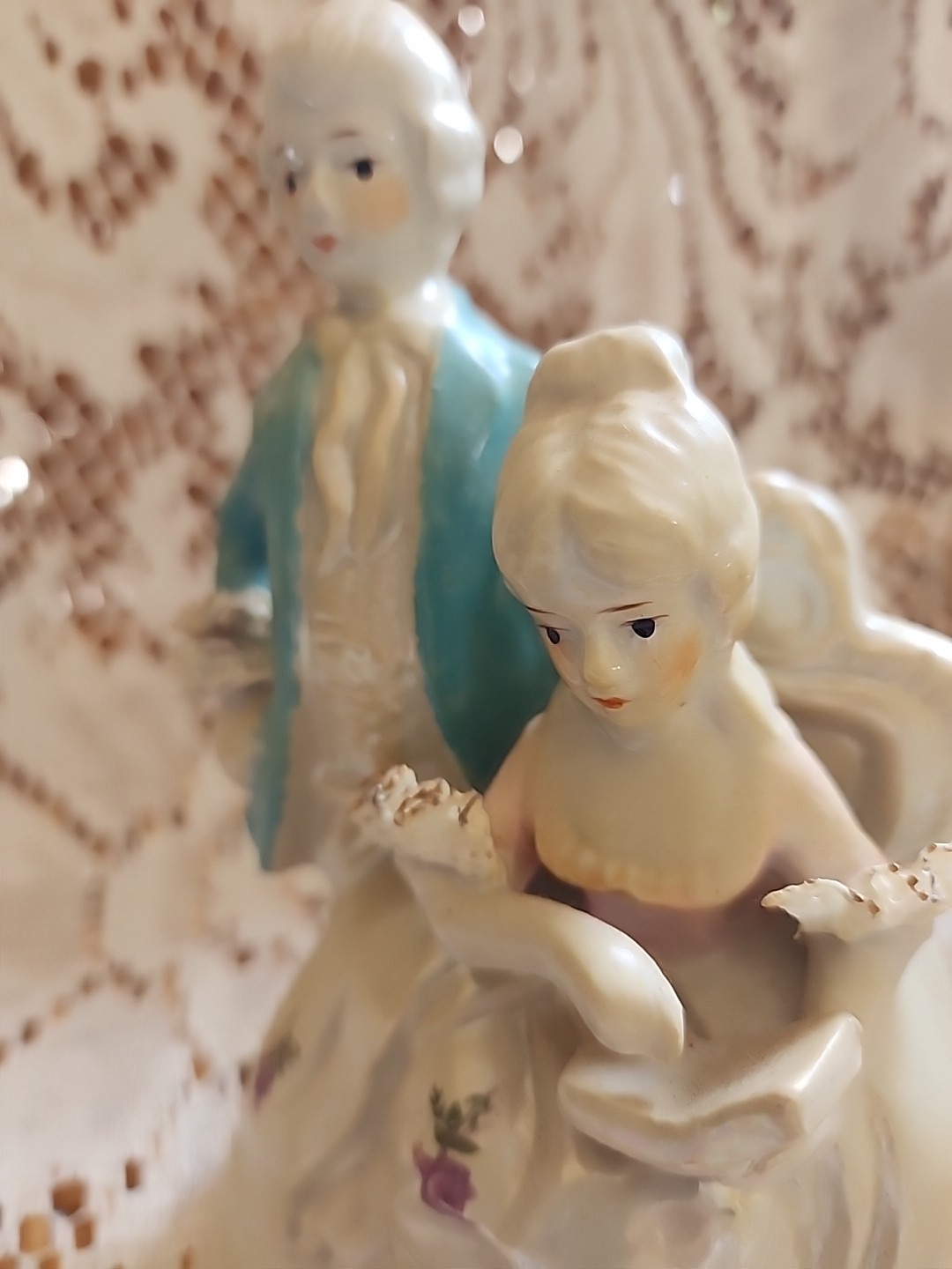 Vintage Victorian Styled Couple Porcelain Lusterware Iridescent Figurine China