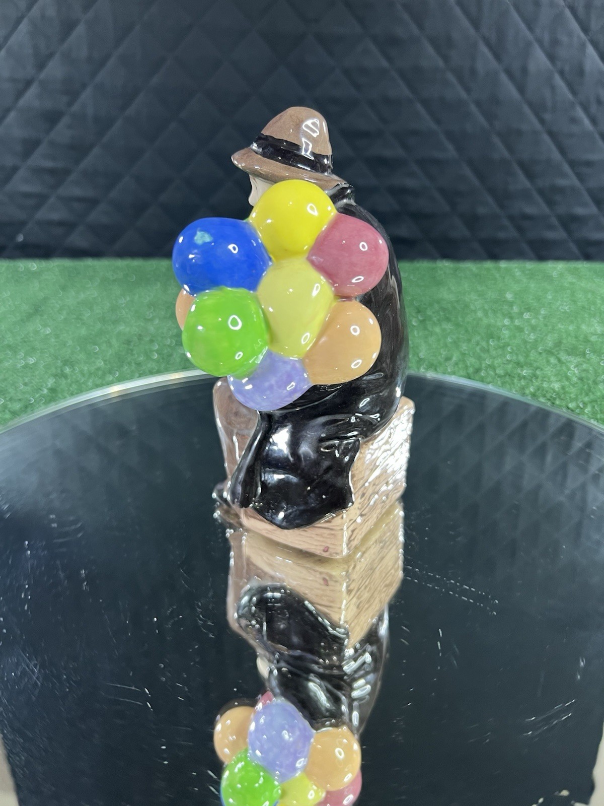Vintage Royal Doubton The Balloon Man Figurine HN1954 Decor