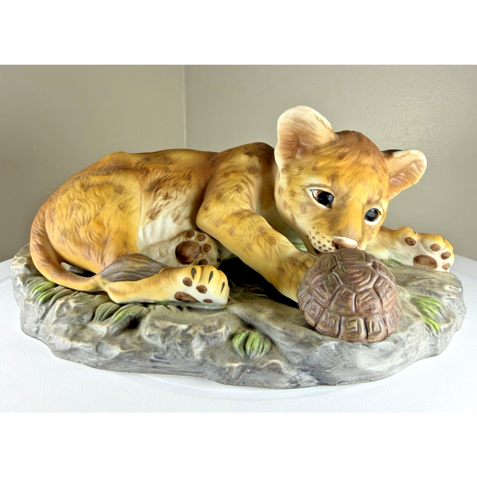 Homco 1985 Masterpiece Porcelain Cheetah Lion Cub Figurine Vintage Sculpture