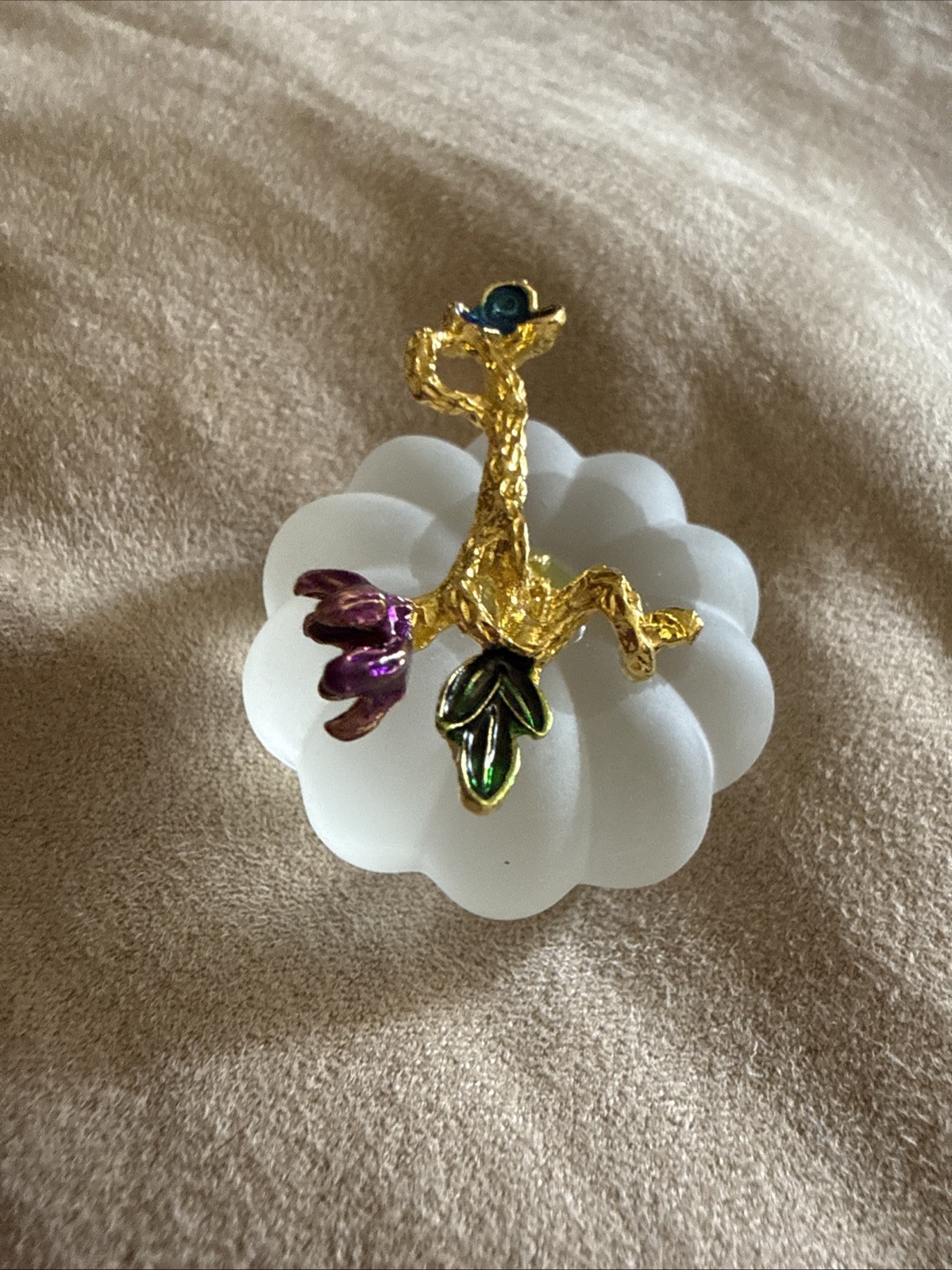Love This White Frosted Pumpkin Crystal Figurine With Gold Stem HTF Rare