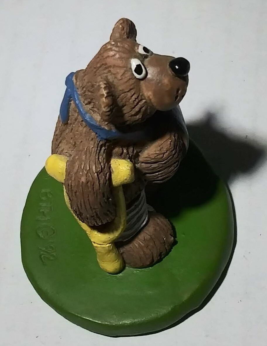 Russ Berrie Honey Cove Collection Bear ClutzBear Small Figurine Vintage 1992