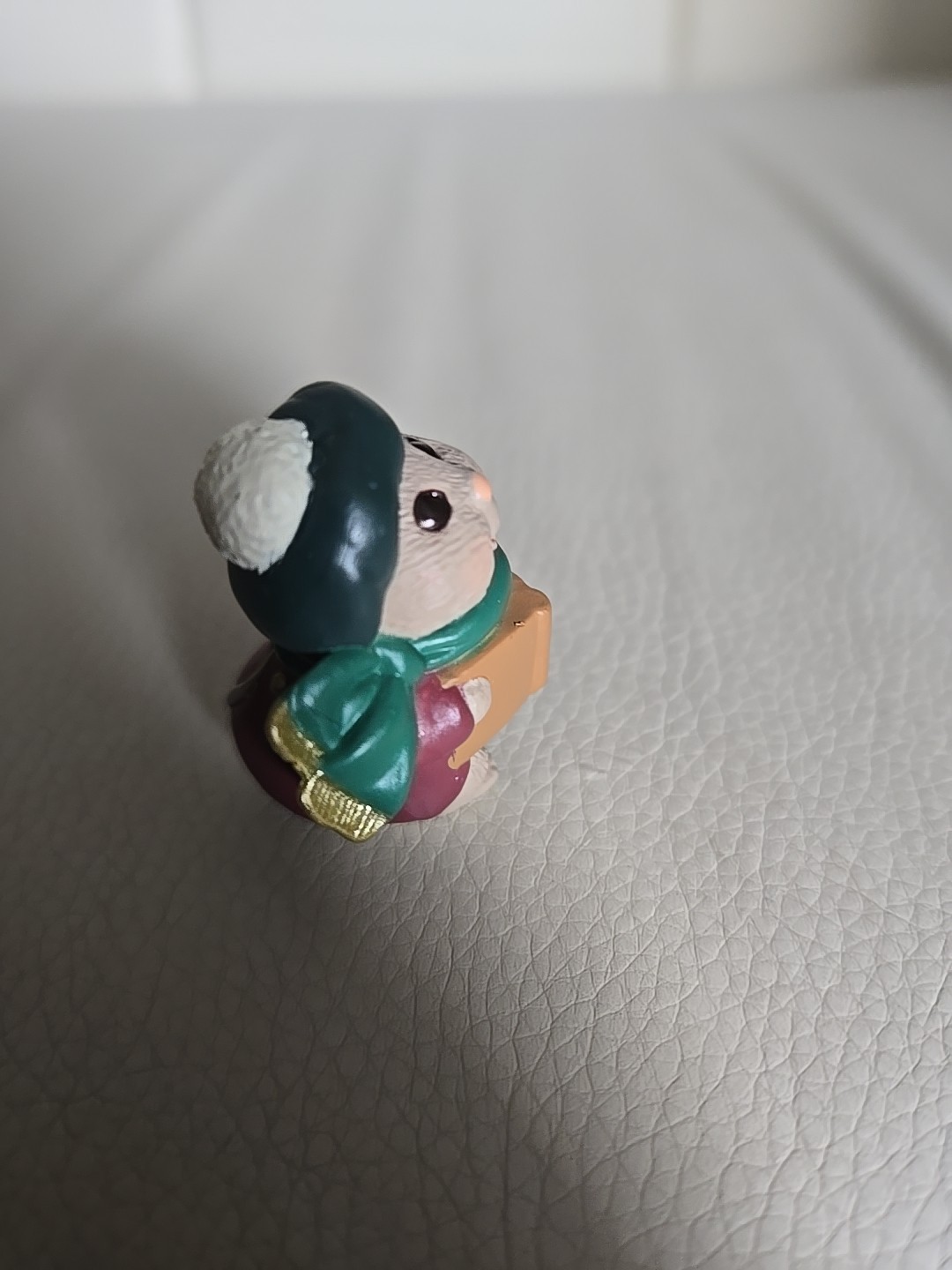 Merry Minatures – Hallmark – Vtg. 1995 X-mas Caroling Mouse Figurine