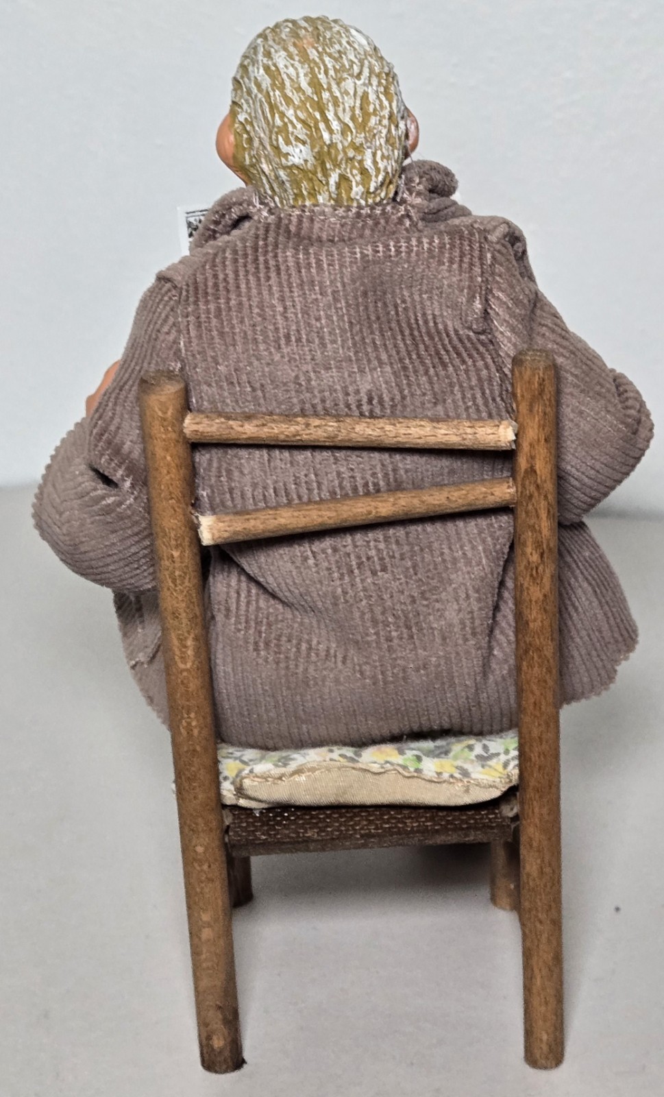 Santon de Provence Seated Man Reading Newspaper Figurine 8” Chair Removable