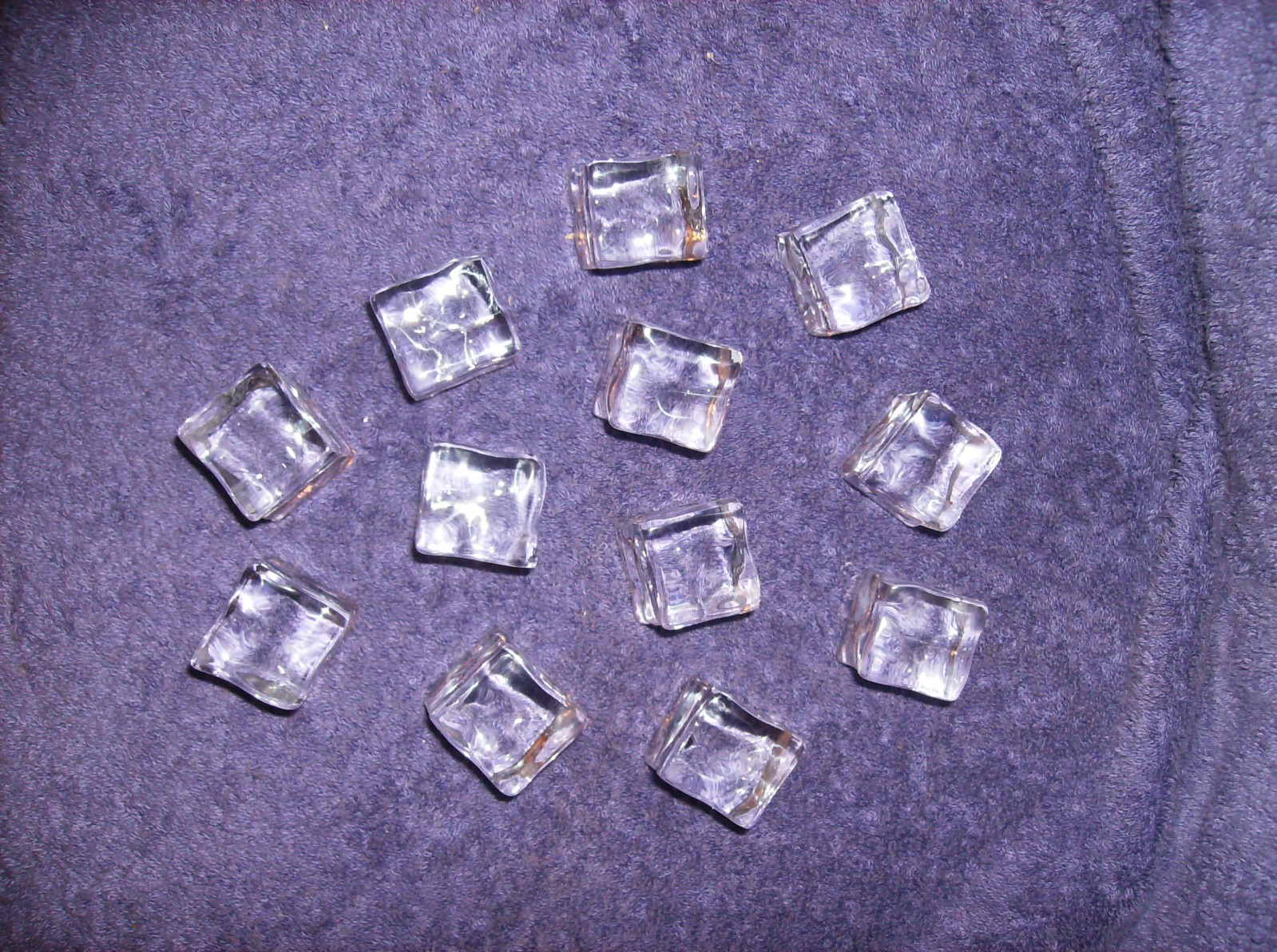 4 PC PRINCESS HOUSE CRYSTAL ICE CUBES LARGE NEW IN PKG 1-1/4″ RARE HARD TO FIND