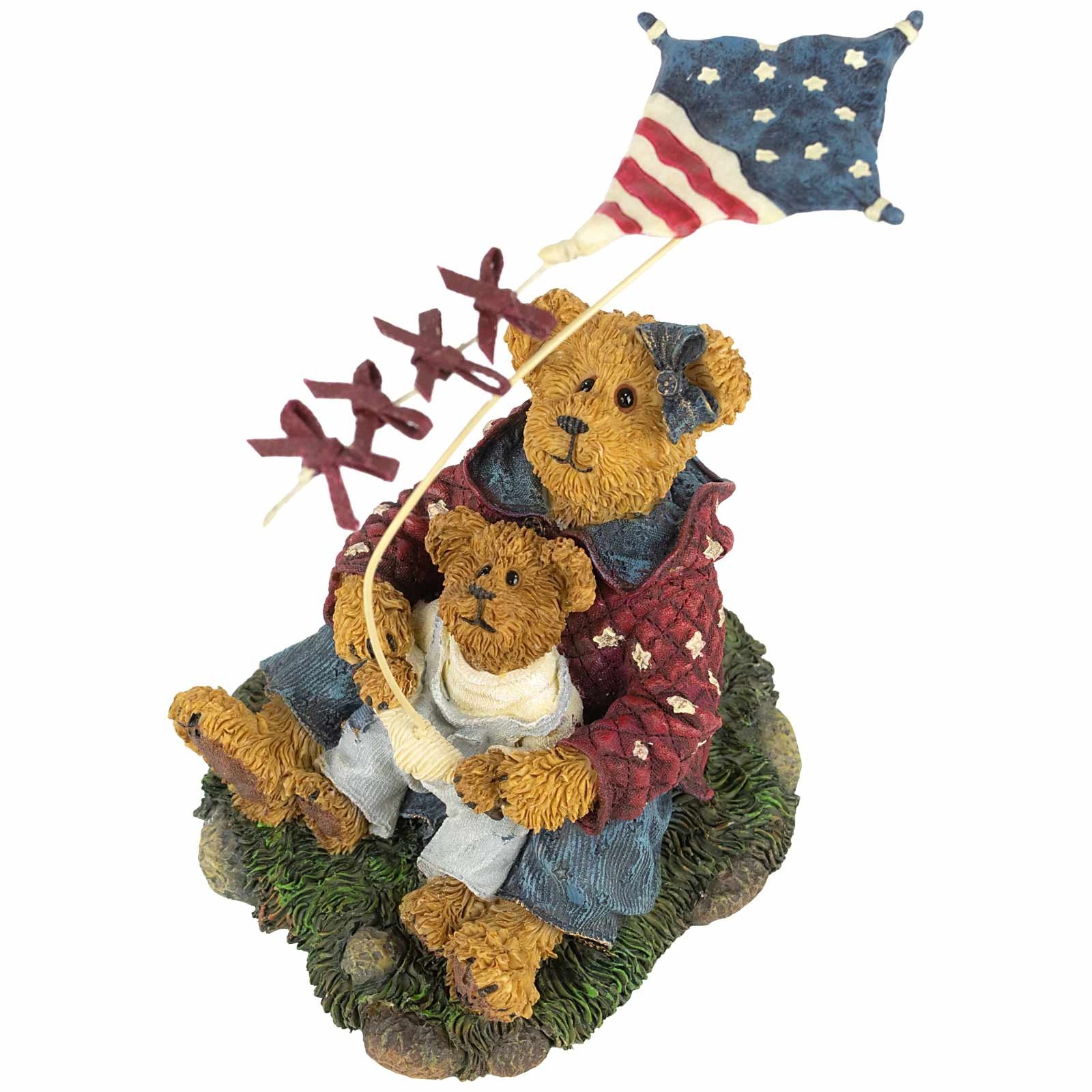 Boyds Bearstone Bears Collection Flying Patriotic Kite Figurine 228436 New