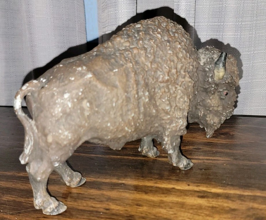 Vtg Cast Iron Bison Buffalo Figure Statue 8.25″ x 5.5″ Figurine