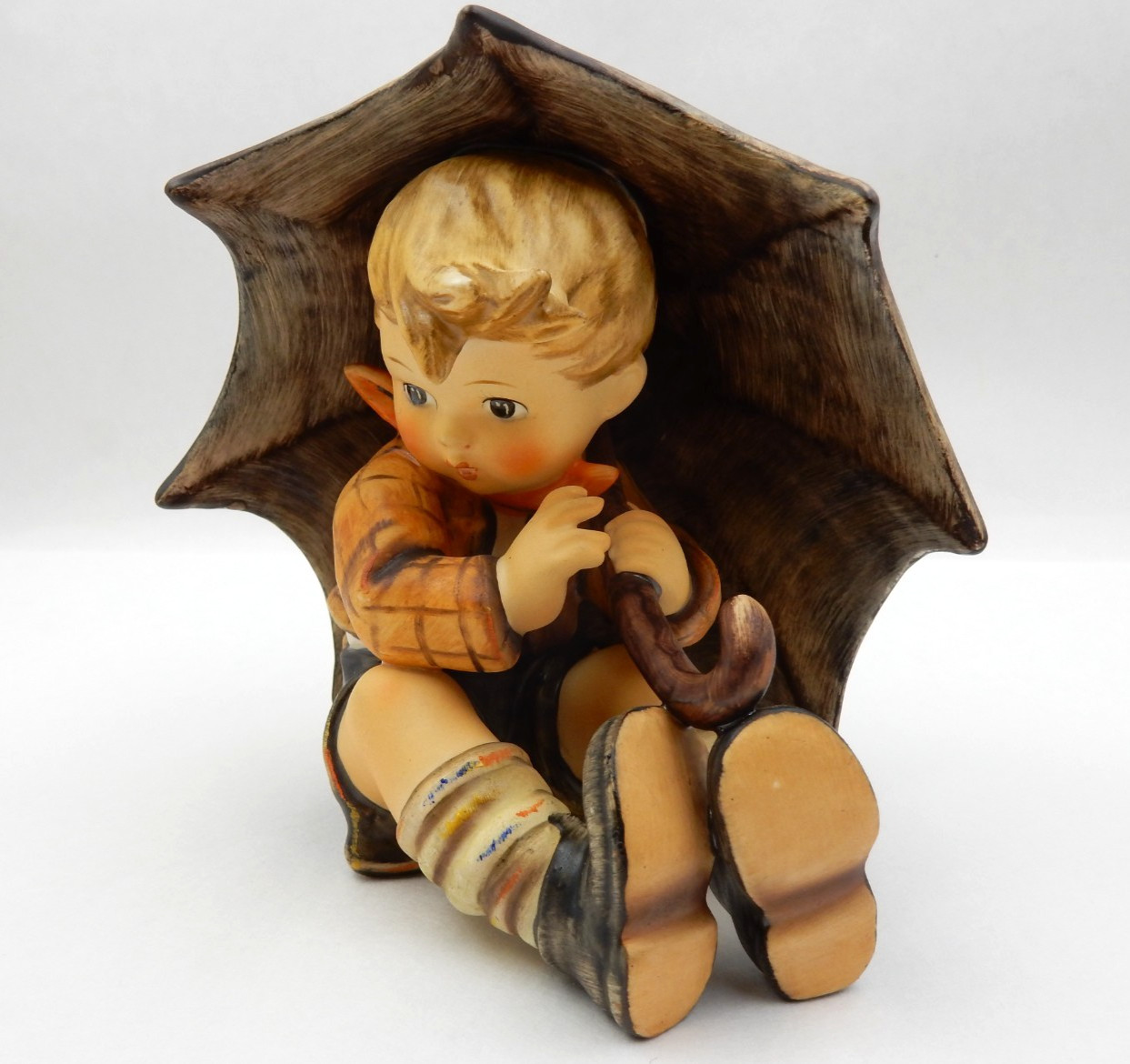 VINTAGE GOEBEL HUMMEL 152/0 A TMK-6 UMBRELLA BOY FIGURINE WEST GERMANY 5″ TALL