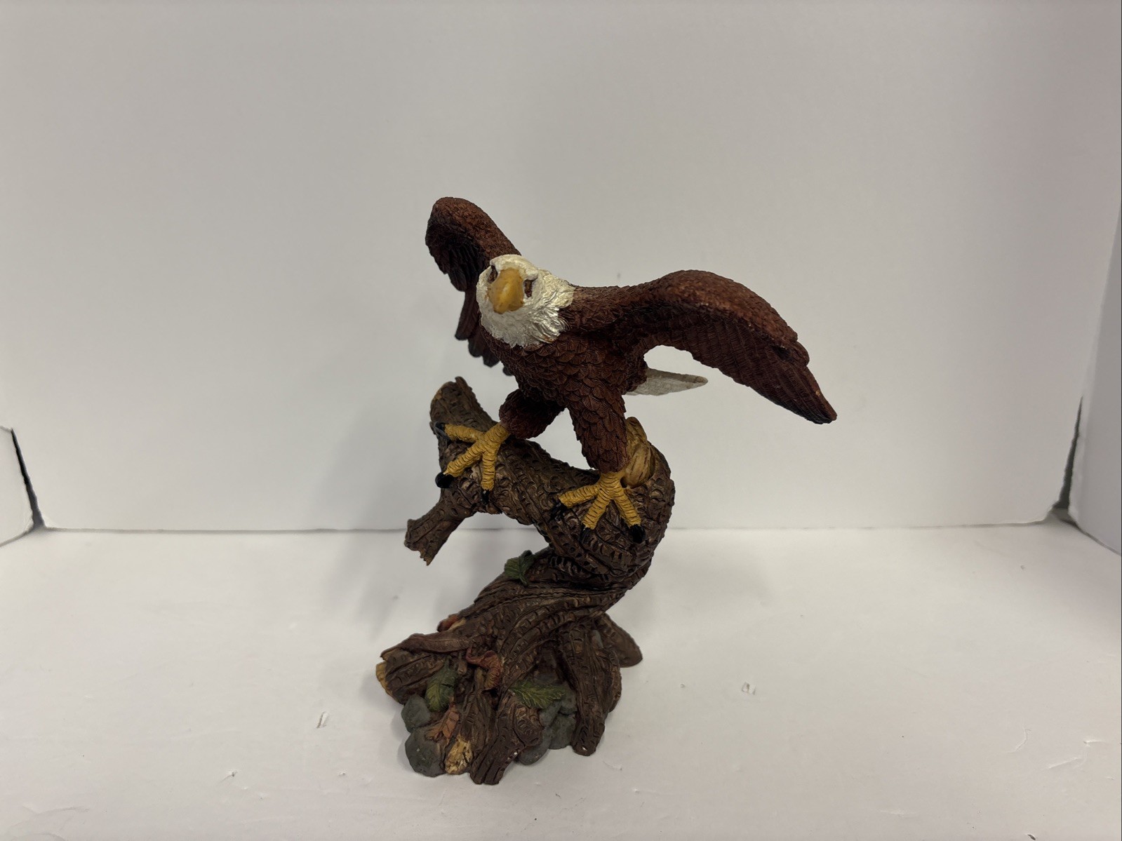 North Country Collectibles North American Wildlife Series Bald Eagle Figurine