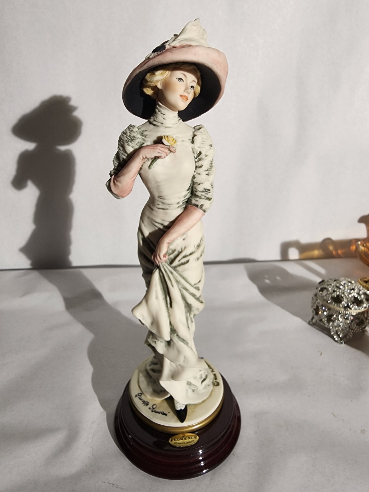 Giuseppe Armani Figurine Capodimonte Alice Statue Florence Porcelain Décor 0718C