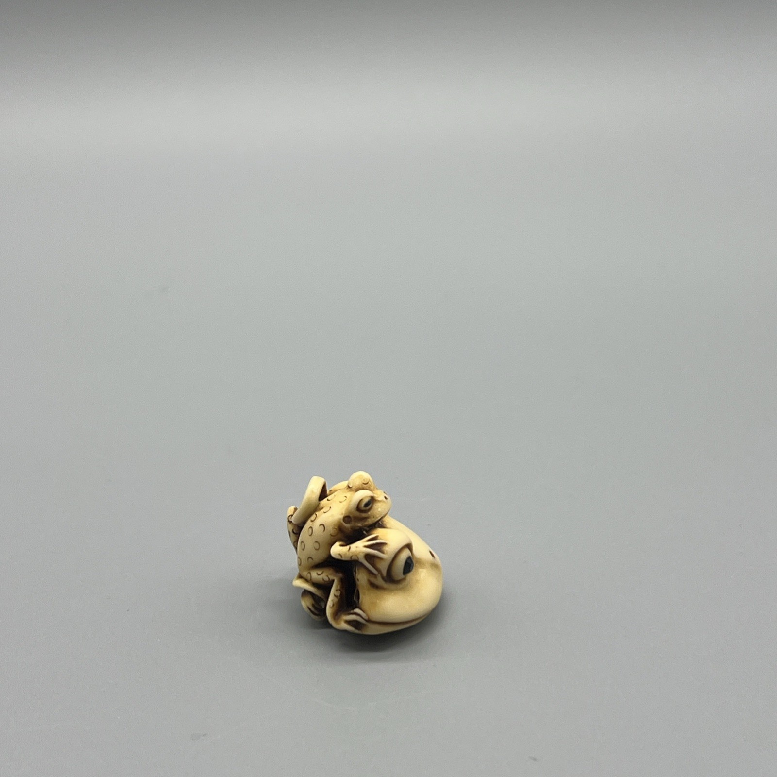 Adam Binder Editions Figurine Limited ABE Netsuke Frog Mask 140/?