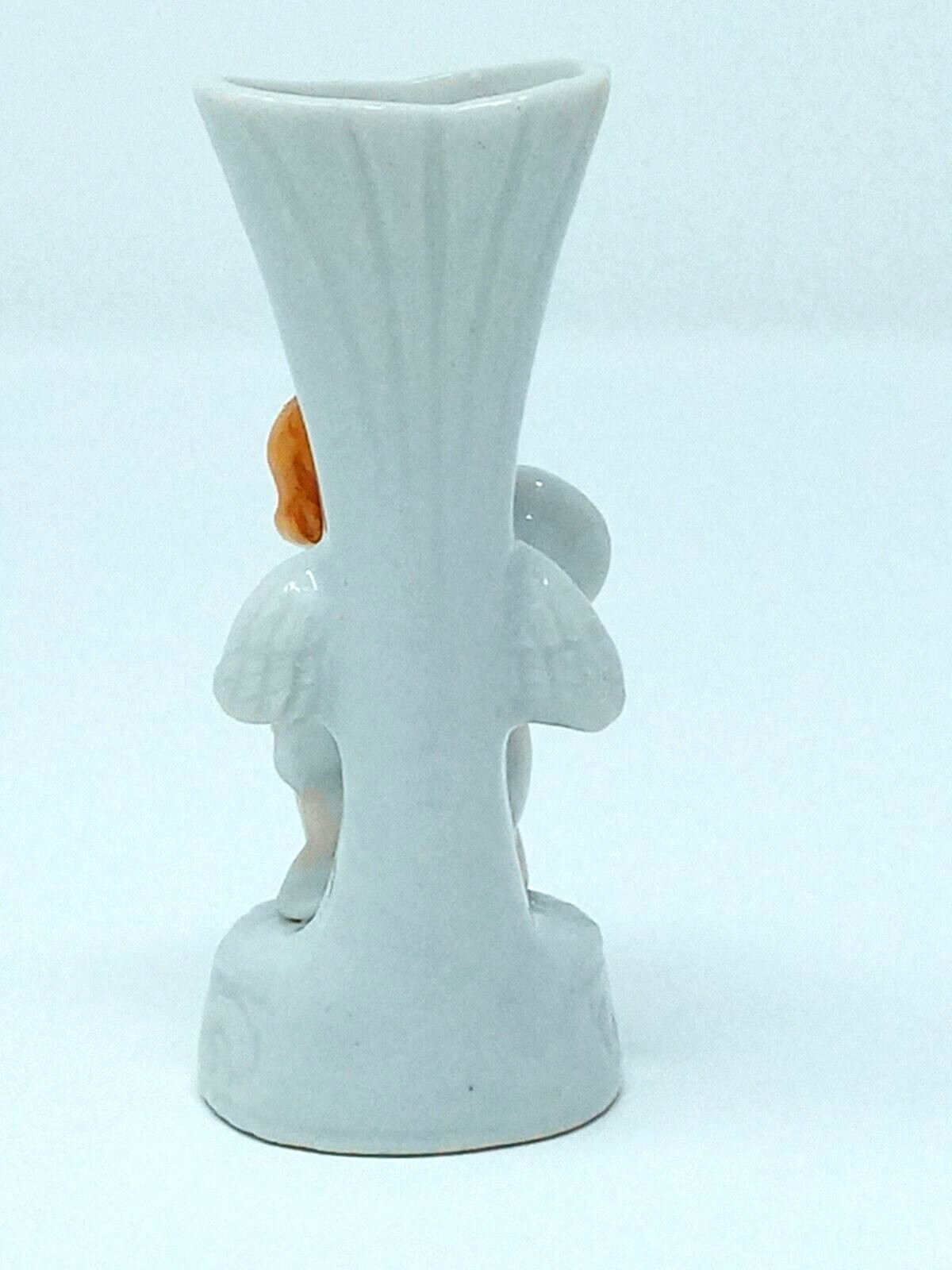 Cherub Playing Horn 4″ Bud Vase Japan Clover Mark ceramic Winged Angel euc