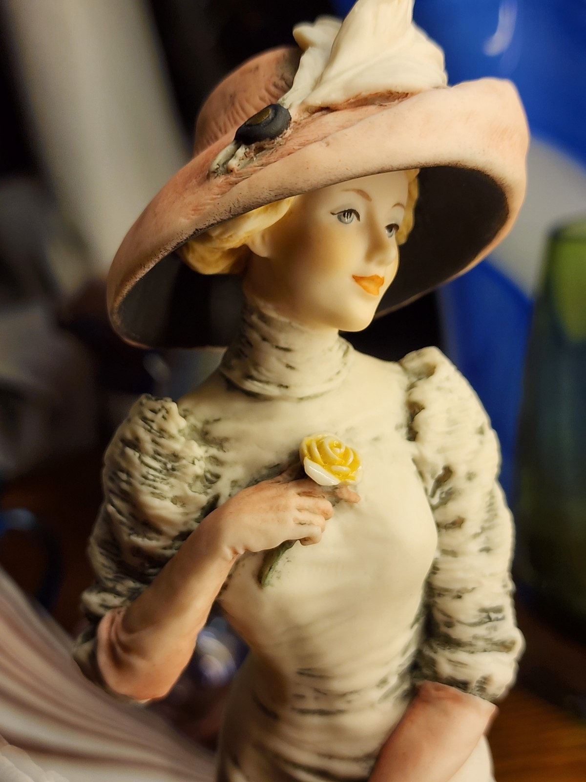 Giuseppe Armani Figurine Capodimonte Alice Statue Florence Porcelain Décor 0718C