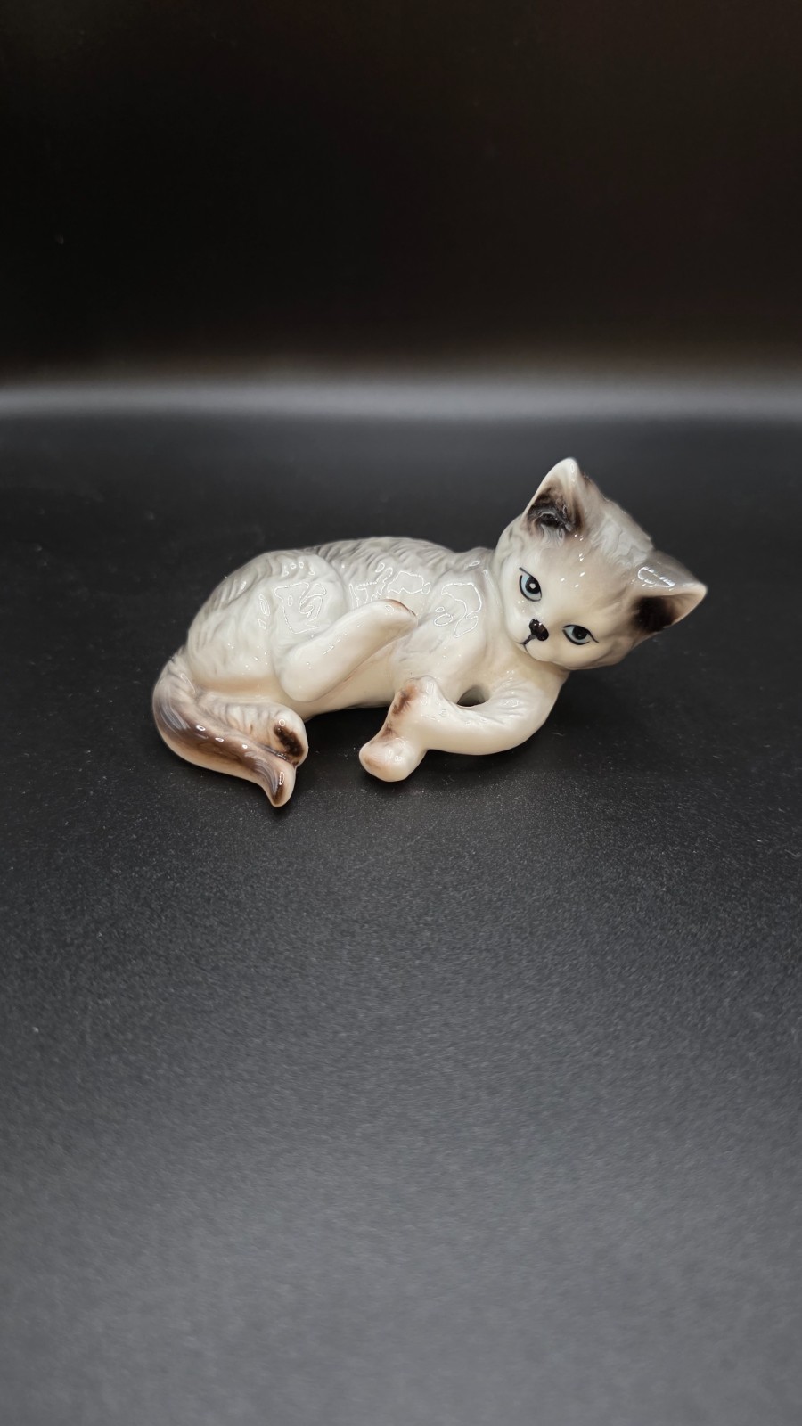VTG Cats of Character Fine Bone China Figurine Paws for Thought Gray Tabby