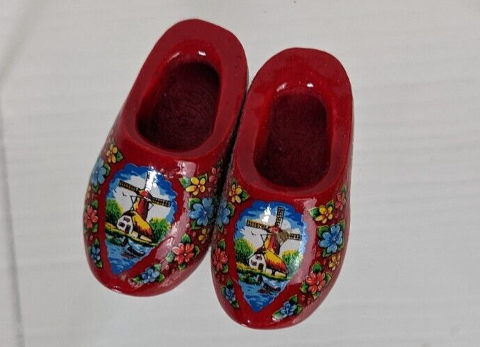 Tiny Red Wooden Dutch Shoes Magnet Holland Windmill Floral Clogs Magnet