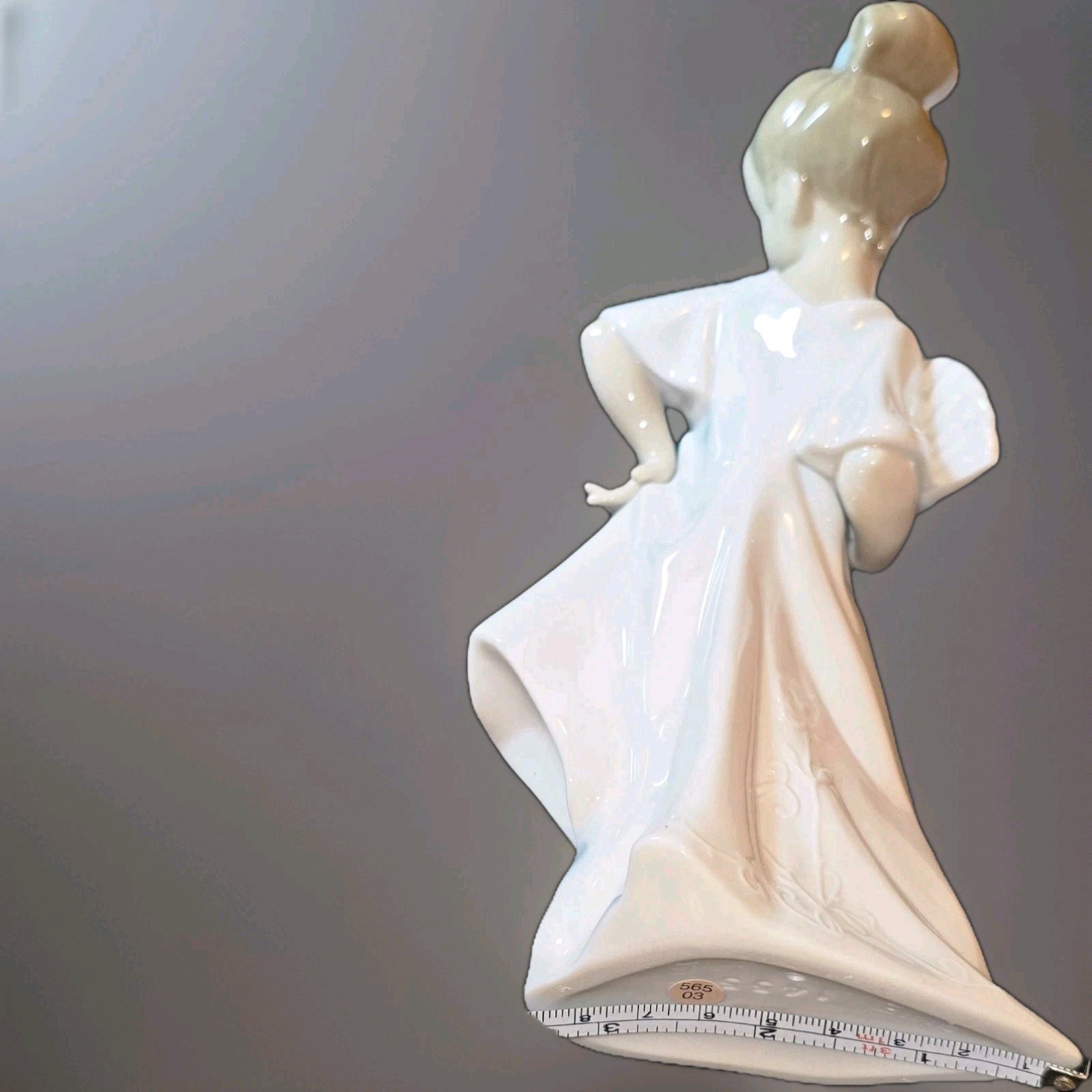 RARE NAO Daisa Spain I’m Pretty Young Girl With Fan RETIRED 2003 Figurine #1455