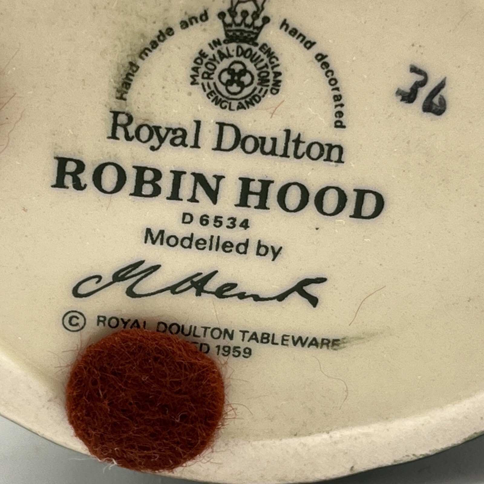 Royal Doulton “Robin Hood” Character Jug D6534 – Small, 4″ (Mint Condition)
